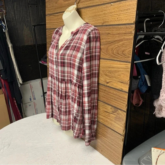 Maurice’s red plaid medium top baby doll style full button - Picture 3 of 9